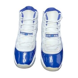 Jordan 11s size 6.5